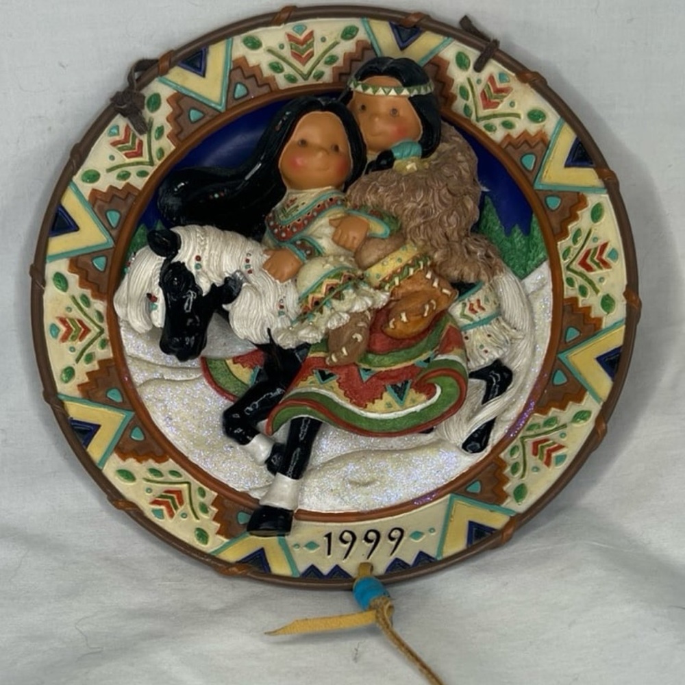 Vintage Friends of the Feather 1999 decorative plate. “Love Reins”